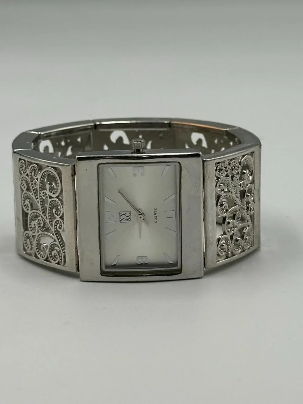 3/$30 New York & Company Watch Women Silver Swirl Filigree Stretch Band 6.75